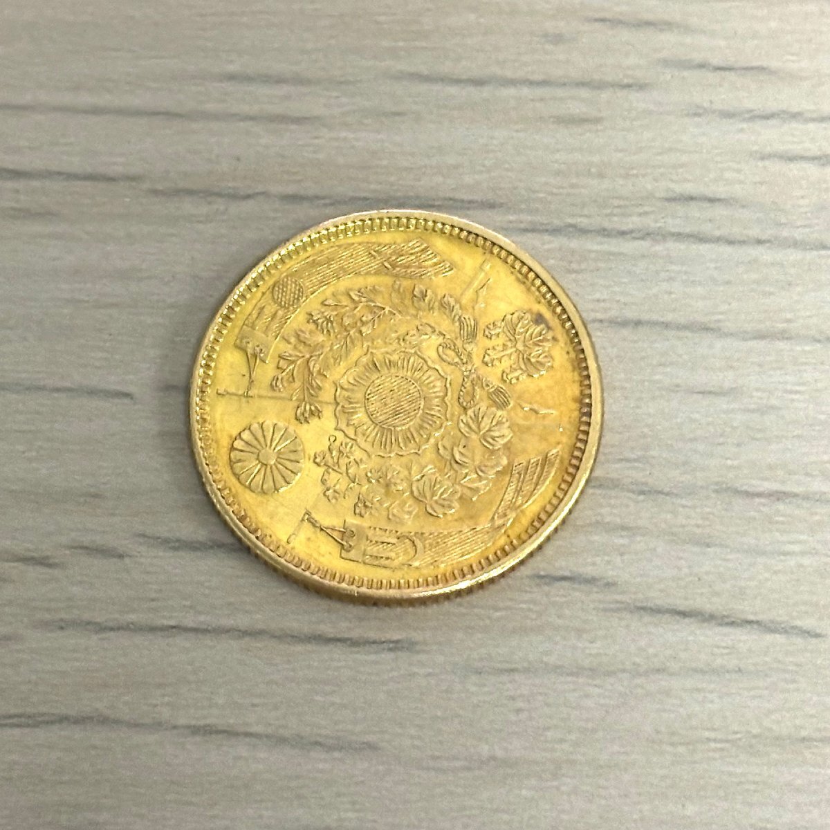 旧5円金貨の値段と価格推移は？｜20件の売買データから旧5円金貨の価値