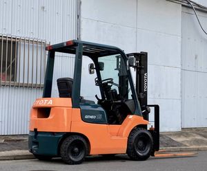 ４輪スノータイヤ＆フロントガラス★低床ローヘッド★トヨタフォークリフト1.5t／1.5トン