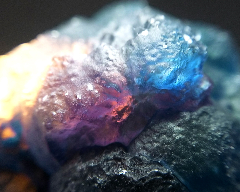 フローライト 原石の値段と価格推移は？｜224件の売買データからフロー