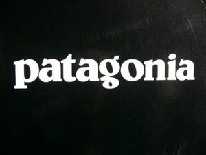 正規品【パタゴニア　patagonia】　切文字ステッカー（白）
