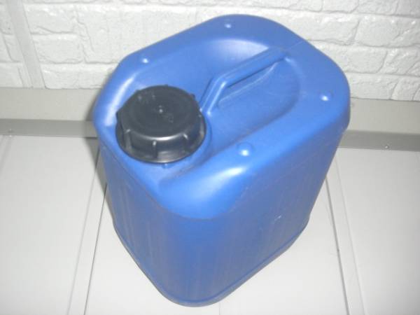 草刈機 チェーンソー等 混合油入れに 5l ポリタンク 草刈機 売買されたオークション情報 Yahooの商品情報をアーカイブ公開 オークファン Aucfan Com