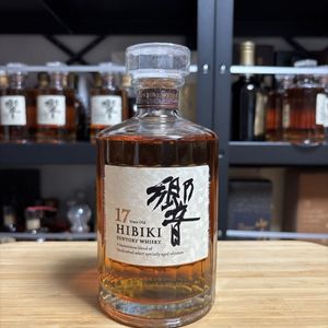 Hibiki　サントリーウイスキー　響　17年　未開栓　　　　　　　　　　038 サントリーウイスキー 響 HIBIKI 17年 ウイスキー 700ml 化粧箱