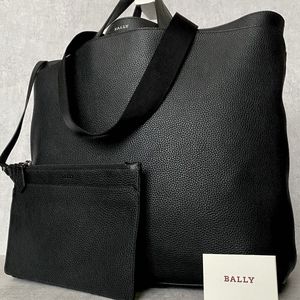 【未使用級】 BALLY バリー ボディーバッグ　トレスポ　シボ革　黒 bally 現行のYahoo!オークション(旧ヤフオク!)の相場・価格を見る