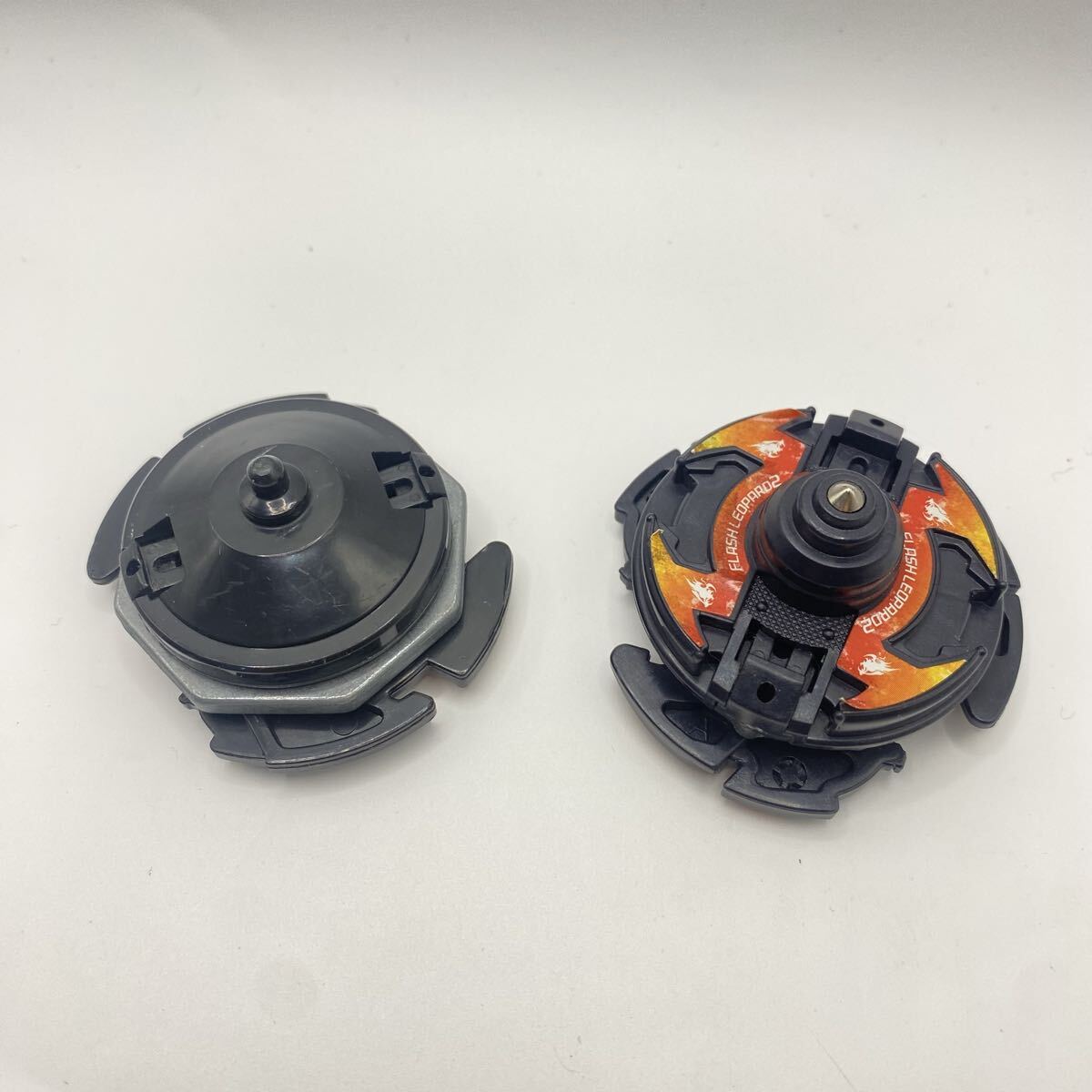 爆転シュート ベイブレード Beyblade 旧 フラッシュレオパルド 初代&2