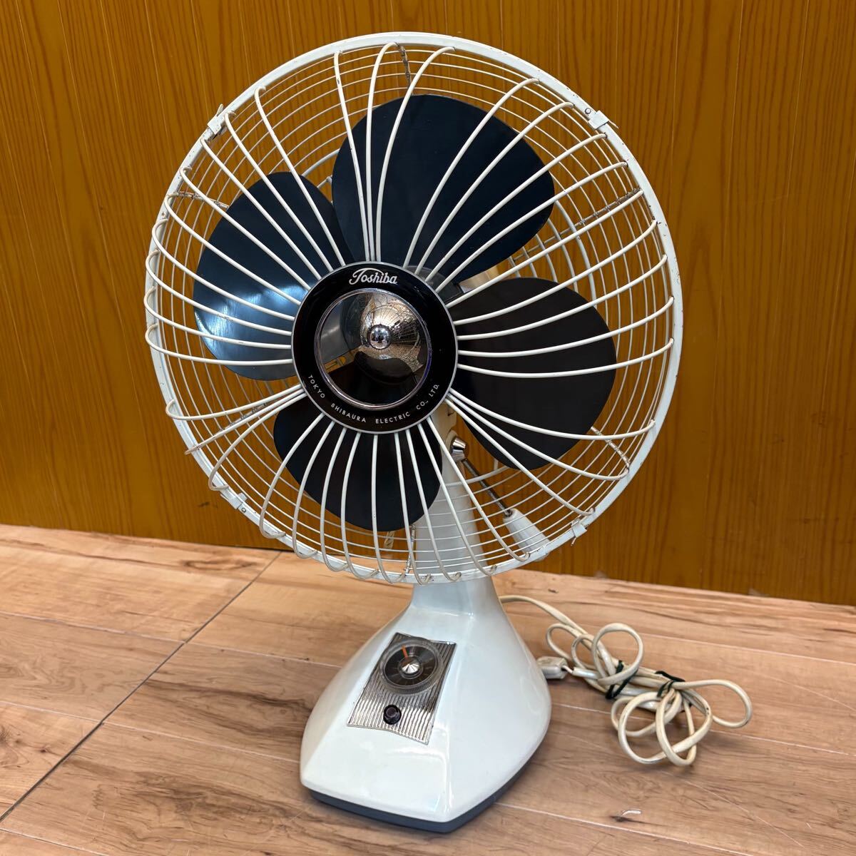☆希少☆黒色☆昭和レトロ☆扇風機☆レトロ扇風機☆東芝☆LZ型☆4枚