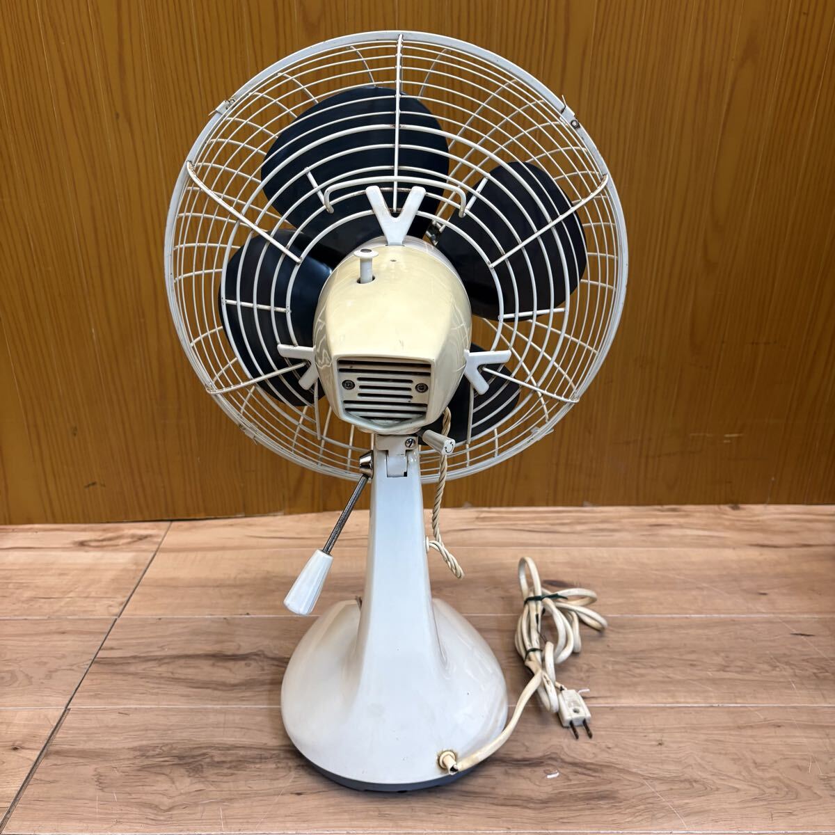 ☆希少☆黒色☆昭和レトロ☆扇風機☆レトロ扇風機☆東芝☆LZ型☆4枚