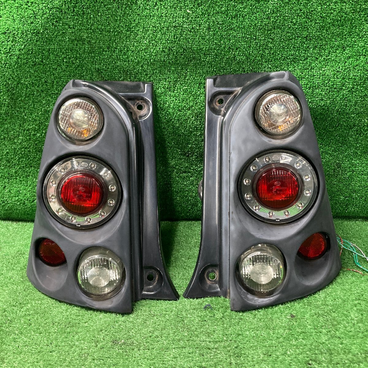 テールライト左右セットL235S エッセ エッセ ECO L235S 左右 テールランプ テールライト HELLA FRP製(W3137
