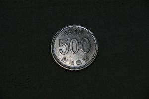 500ウォン硬貨の値段と価格推移は？｜2件の売買データから500ウォン