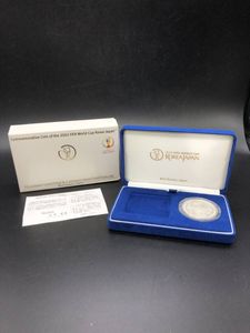 2002FIFAワールドカップ™ 純銀の中古価格は13,189円｜記念硬貨の新品