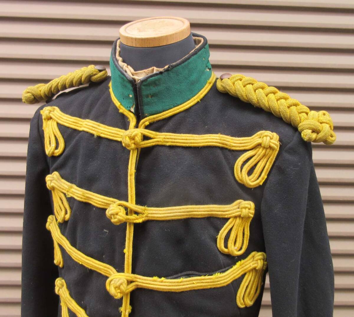 旧日本陸軍・明治十九年騎兵科上等兵用冬軍衣 日本軍 軍服 軍衣 軍帽