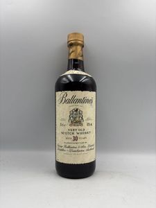 バランタイン 30年の平均価格は31,552円｜ウイスキーの価格相場・買取価格