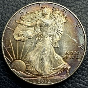 2012 イーグル 銀貨の値段と価格推移は？｜9件の売買データから2012