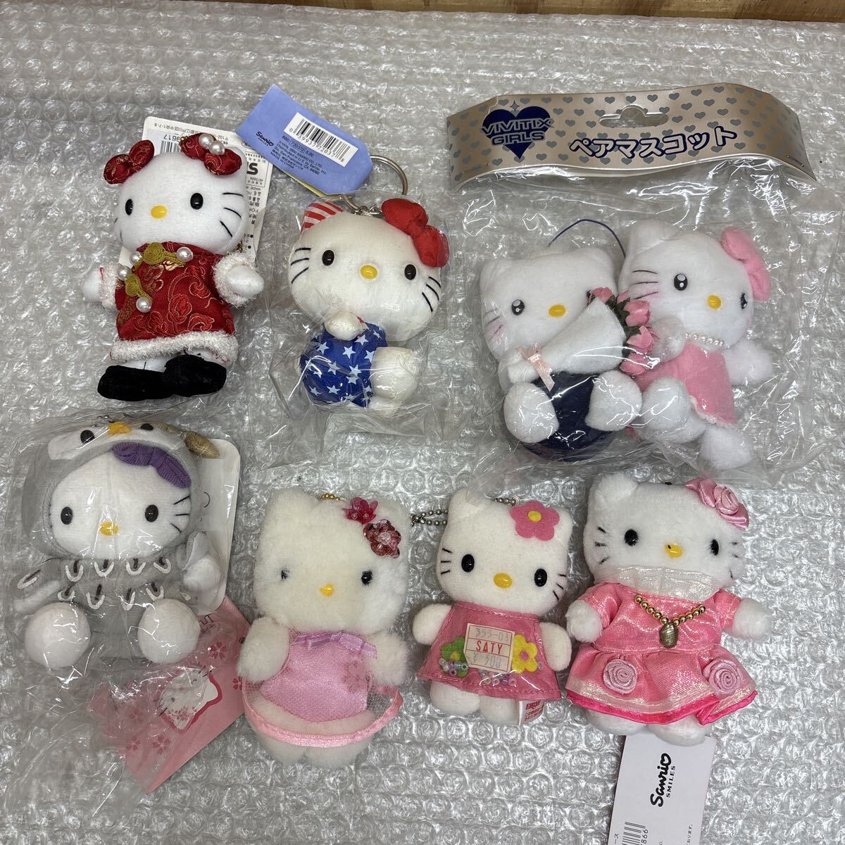 キティちゃんグッズの値段と価格推移は？｜53件の売買データからキティ