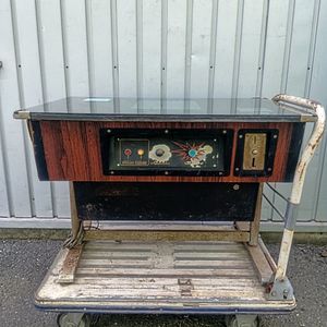 インベーダーゲーム 筐体の値段と価格推移は？｜2件の売買データから