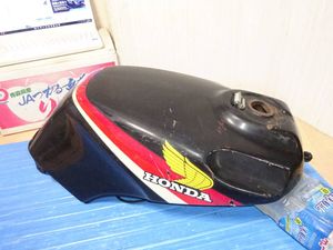 cbr400f タンクの値段と価格推移は？｜57件の売買データからcbr400f