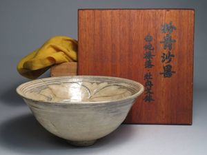 粉青沙器の値段と価格推移は？｜30件の売買データから粉青沙器の価値が