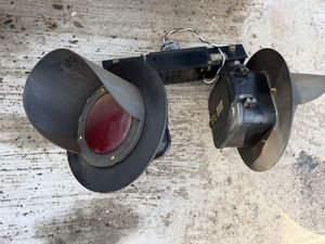 踏切警報灯の値段と価格推移は？｜3件の売買データから踏切警報灯の