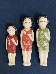 （珍）昭和レトロ　陶磁器製射的人形／観音像／日本人形等11体　　　　　（収集品） 射的人形の値段と価格推移は？｜12件の売買データから射的人形の価値が