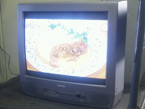 TOSHIBA/東芝 21型ブラウン管テレビ 21R99-N 04年製 中古品(ブラウン管