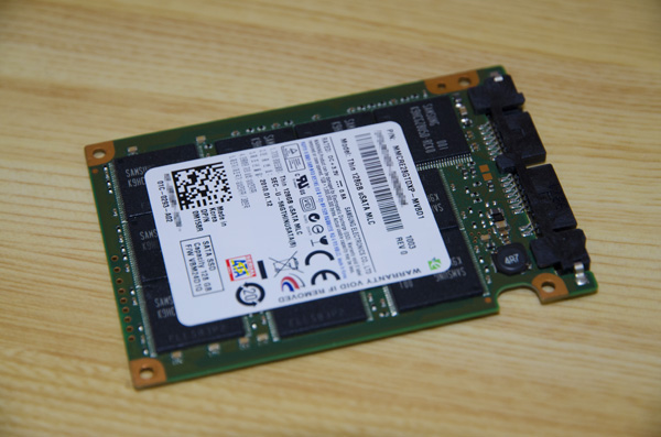 ■1.8インチSSDドライブ 128GB & micro SATA→SATA変換アダプタ_1