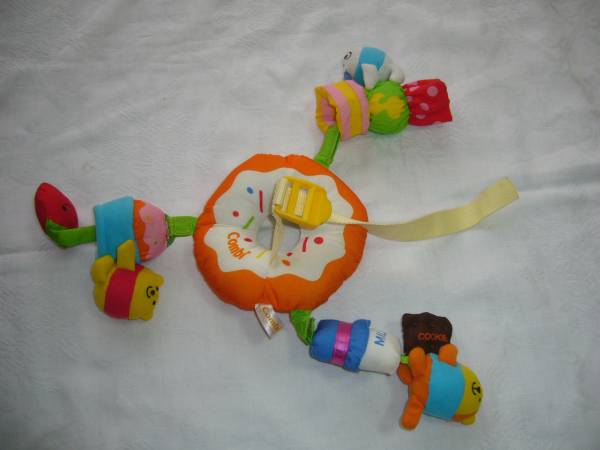コンビ　ベビーカーなどに！おもちゃ　美品_1