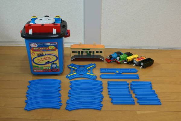 プラレール　きかんしゃトーマス　_1
