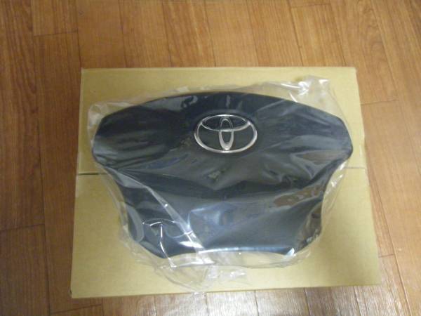 200系ハイエースホーンパッド（エアバック）新品(ステアリング 