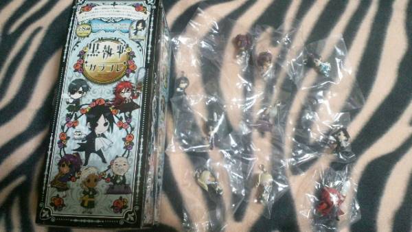 ★新品 黒執事 カラコレ 全8種(10コ)+BOX購入特典1種_1