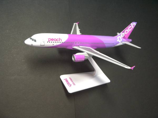 飛行機模型○peachモデルプレーン○ピーチ航空 機内限定品(航空会社別