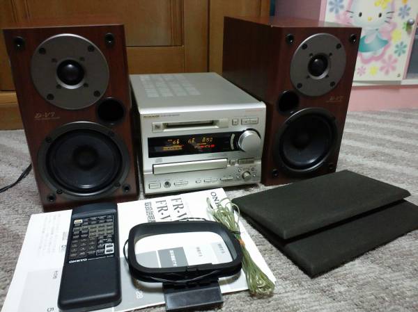 ONKYO FR-V7 リモコン、取扱説明書、ラジオアンテナ付 整備品(MDコンポ