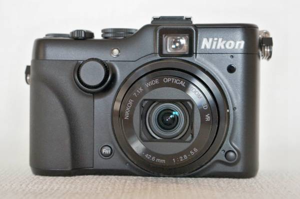 ★Nikon COOLPIX P7100 長期保証 カメラケース付き 美品★_2
