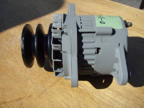 日興　ダイナモ　リビルト品　０－３３０００―５８８０