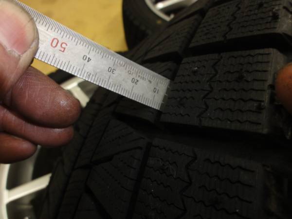 スタッドレスホイール付き　1円スタート！17インチＲＥＶＯＧＺ_2