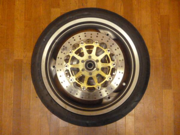 即決中古　ドゥカティ　ST2　①　フロントホイール