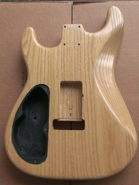 高級パーツRaw vintage等付属 ワーモス Warmoth ストラトボディ Warmoth ストラトボディ 1ハム フロイドローズ ワーモス極薄塗装