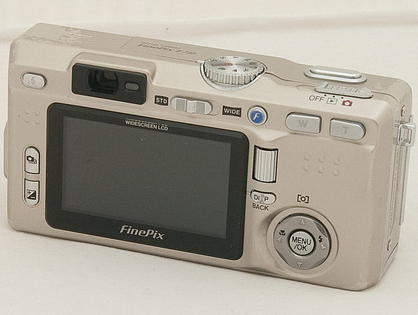 FUJIFILM FinePix F710 スーパーCCDハニカムIV SR(富士フイルム)｜売買