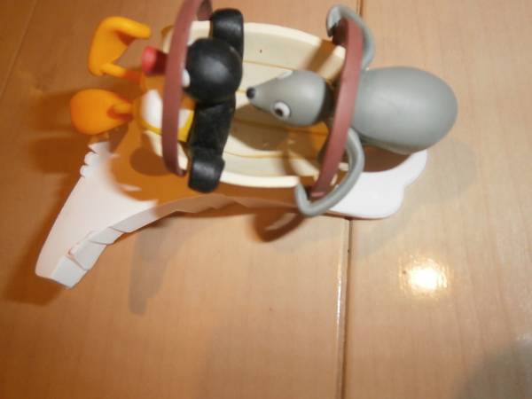 ピングーそり乗り物アザラシ君と雪遊び フィギュアおもちゃ女男 乗り物 売買されたオークション情報 Yahooの商品情報をアーカイブ公開 オークファン Aucfan Com