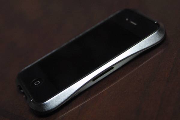 送料無料★シルバー★ DEFF CLEAVE iPhone4/4S アルミ バンパー_2