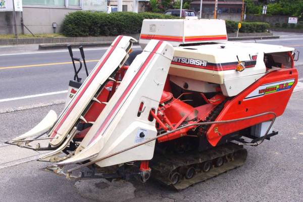 三菱コンバイン　ML9  動作品 コンバインML9三菱（シバウラコンバインCX9）稲刈り機 ジャンク(車体