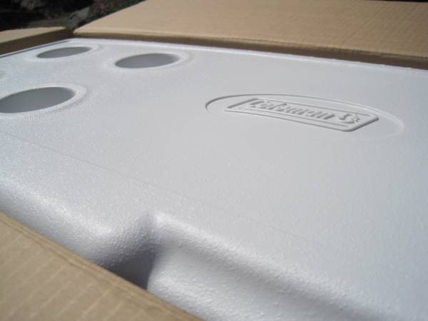 コールマン・ エクストリームクーラー70ＱＴ　新品　訳あり_3