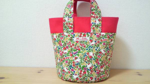 40％OFF 限定リバティ×キティ 帆布バケツ型トートバッグ C＆S(女性用 