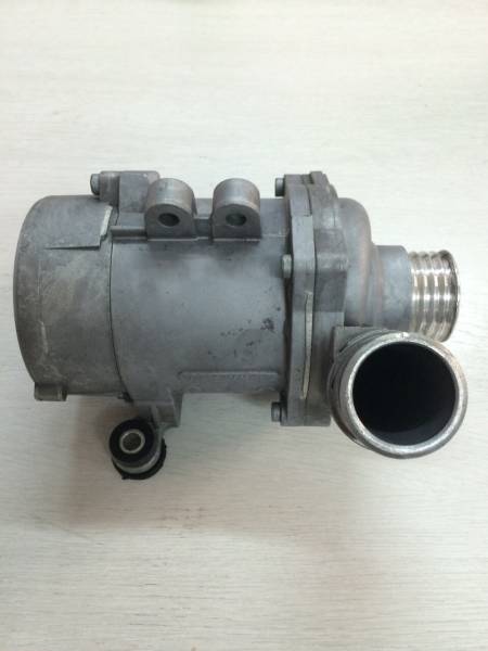 ＢＭＷ　3シリーズＥ９０　ウォーターポンプ　Ｅ９１　Ｅ９２