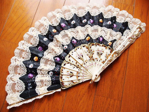 ロココ風 レース扇子 スペイン フラメンコ扇 プラスチック製 扇子 売買されたオークション情報 Yahooの商品情報をアーカイブ公開 オークファン Aucfan Com