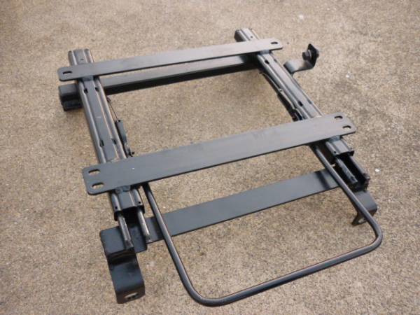 ホンダ ライフ(JB5/JB7)用 レカロシートレール 運転席用 中古品(レール 