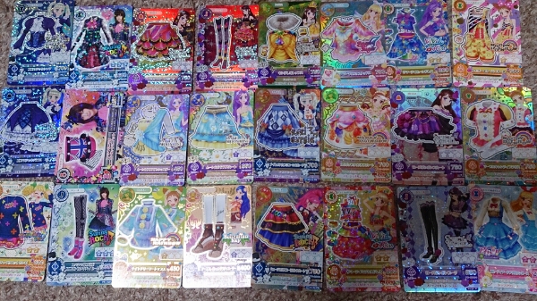 アイカツカード 学生証 ＤＶＤ ファンブック３冊_1