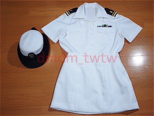 制服 294 アメリカ海軍 女性士官 夏服 超ミニ 制帽も付属 その他 売買されたオークション情報 Yahooの商品情報をアーカイブ公開 オークファン Aucfan Com