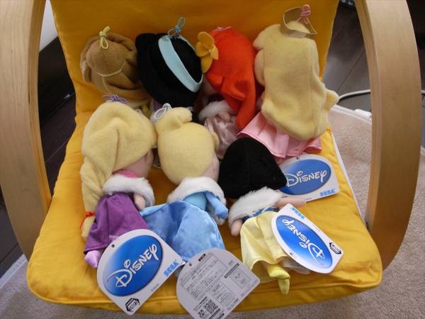 ディズニープリンセス7人 ぬいぐるみ　クリスマス　ドレス_2