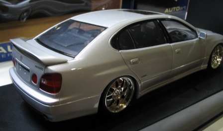 オートアート1/18トヨタ アリストV300シルバー中古他出品(乗用車