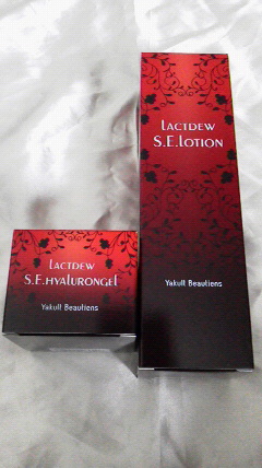ヤクルト★ラクトデュウSEローション＆ヒアルロンジェル♪各1本