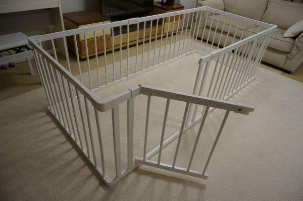 ｆａｒｓｋａ ベビーサークル ファルスカ ドア付き 白 ベビーフェンス 売買されたオークション情報 Yahooの商品情報をアーカイブ公開 オークファン Aucfan Com